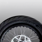 Kompletny Zestaw Kół Supermoto 17" Sur-Ron Ultra Bee – Felgi, Opony CST, Tarcze 240mm, Zębatka 46T