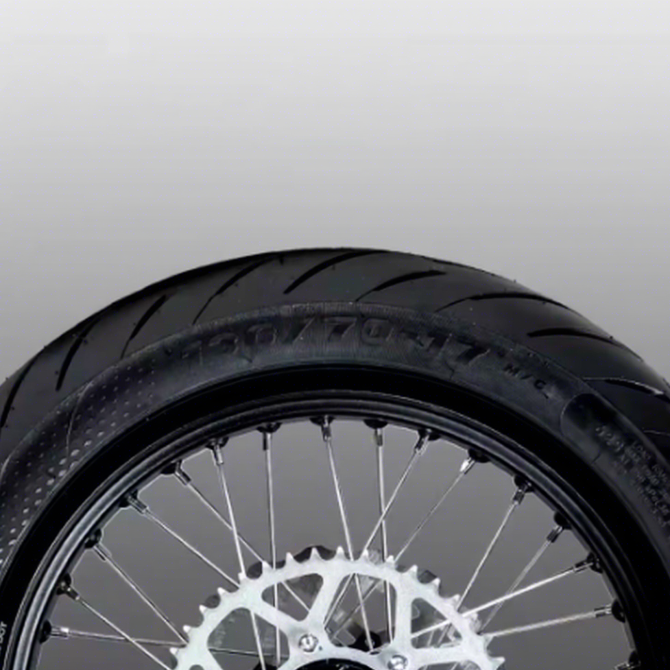 Kompletny Zestaw Kół Supermoto 17" Sur-Ron Ultra Bee – Felgi, Opony CST, Tarcze 240mm, Zębatka 46T